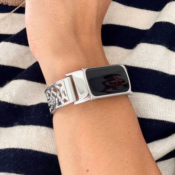 Silver Metal Band Fitbit Charge 5 Heart Medallion Charm Women Jewelry Bracelet - Picture 2 of 8